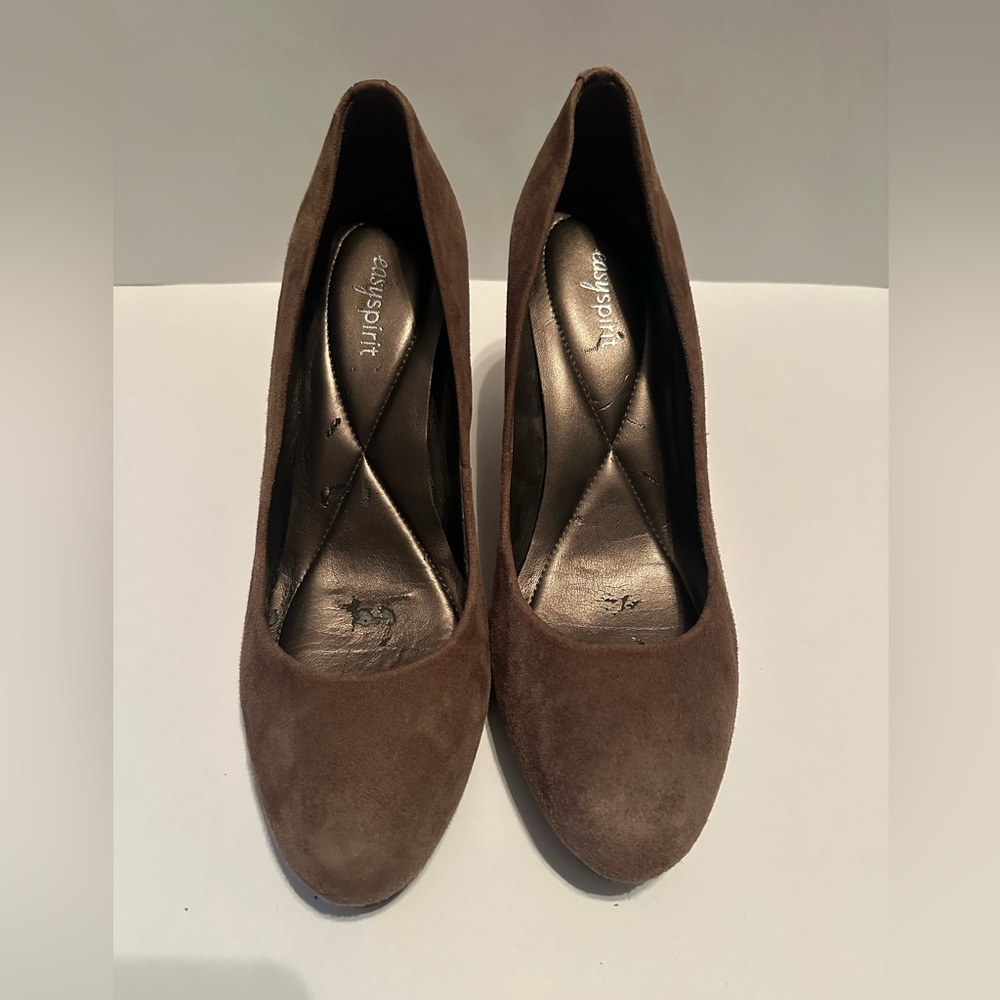 Easy Spirit Women's Chocolate Suede Heels